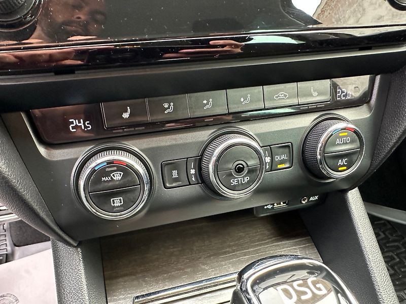 Škoda Octavia (2015) Scout 2.0Tdi 135Kw DSG - fotka 21 z 31