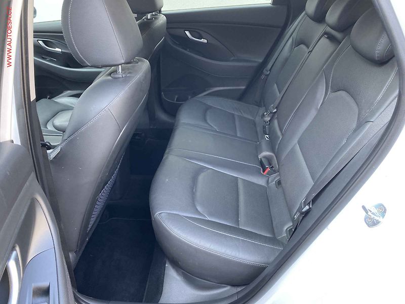 Hyundai i30 (2021) 1.5 TGDi MHEV, 1.maj,ČR - fotka 10 z 20