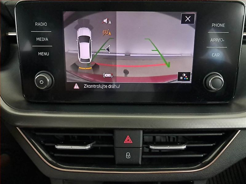 Škoda Scala (2019) Style Plus 1.6 TDI, Tempomat - fotka 13 z 18