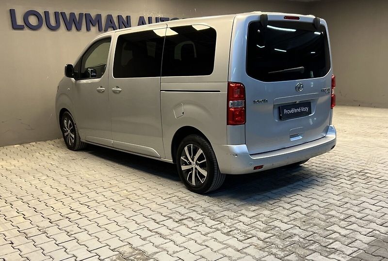 Toyota ProAce Verso 2,0D Family - fotka 17 z 18