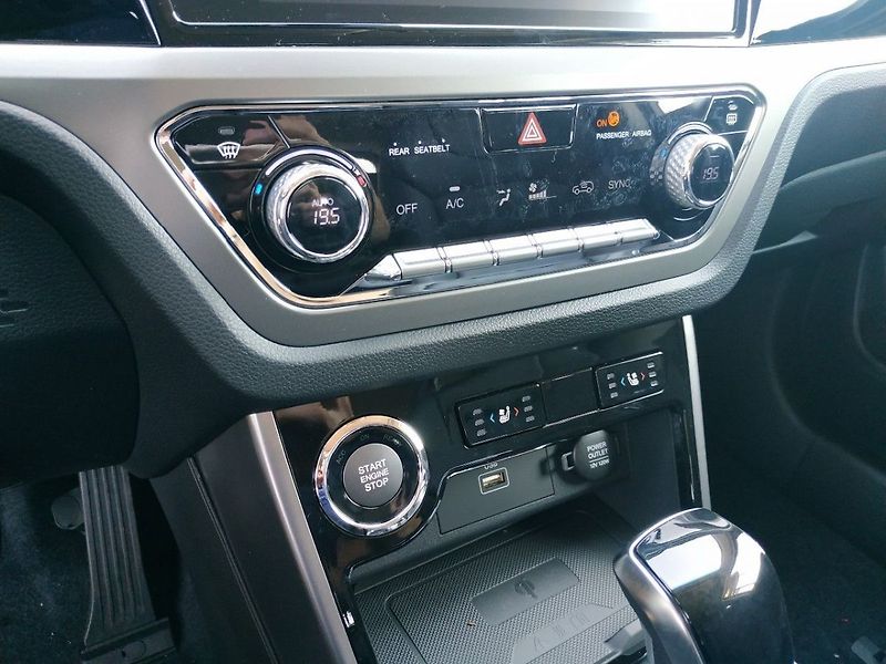 KGM Korando 1.5T, Premium,2WD, AT, SKLADEM - fotka 23 z 27