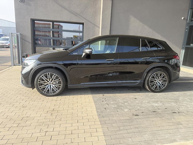 Mercedes-Benz EQE (2024) EQE 350 4MATIC SUV  - fotka 6 z 38