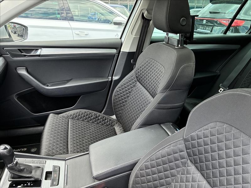 Škoda Superb 2,0 PANORAMA,TAŽNÉ,EL.KUFR - fotka 11 z 28