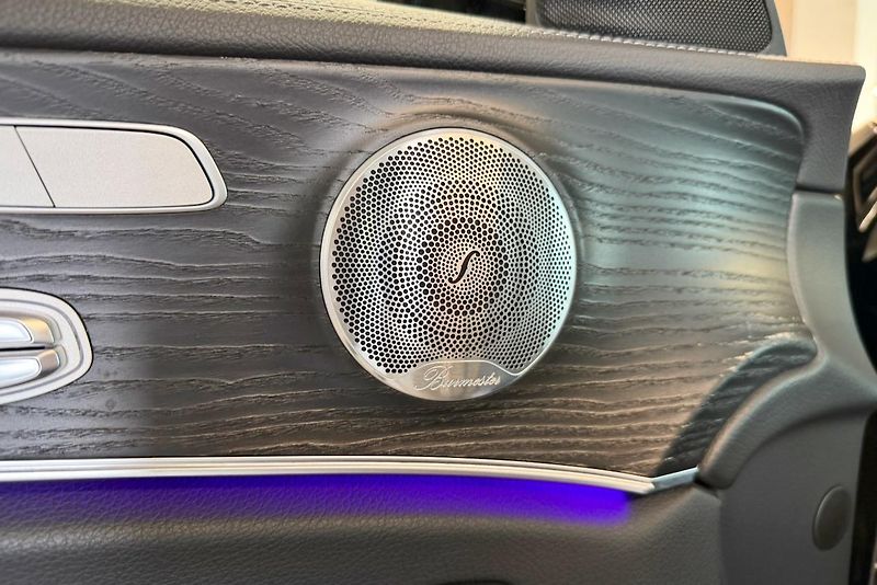 Mercedes-Benz Třídy E (2020) E 220d 4Matic AMG Line - fotka 48 z 112