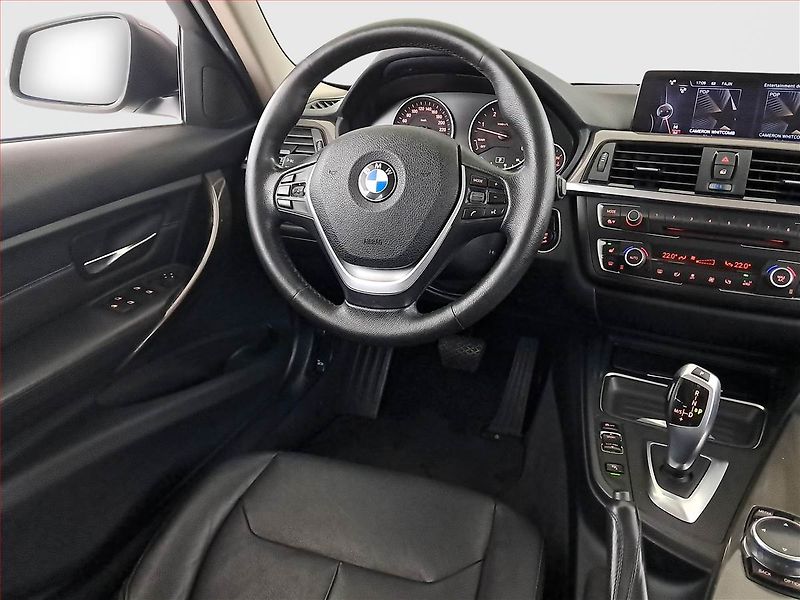 BMW Řada 3 (2014) Modern Line 330 d xDrive, 4X4 - fotka 7 z 22