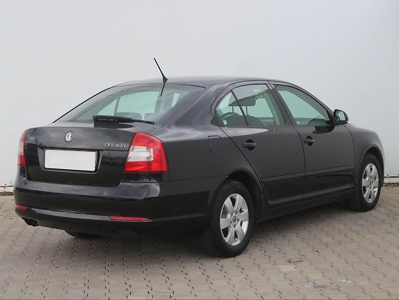 Škoda Octavia (2011) Ambition 1.4 TSI, Serv.kniha - fotka 5 z 13