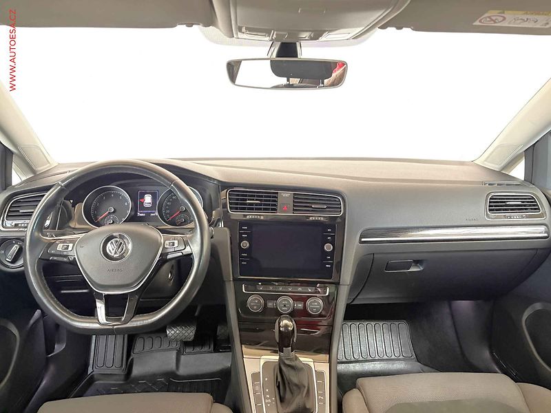 Volkswagen Golf (2019) 1.5 TSI, DSG, STK6/28 - fotka 8 z 17