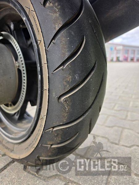 Suzuki Burgman 650 Executive (2014) ABS - fotka 11 z 17