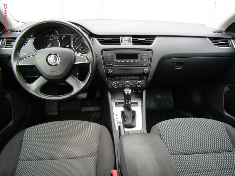Škoda Octavia (2014) 1.4 TSi, Ambition, DSG - fotka 8 z 16
