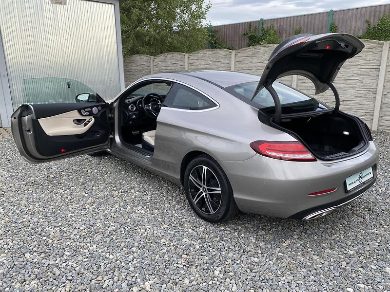 Mercedes-Benz Třídy C C 400 COUPE 4MATIC 51.000KM - fotka 127 z 149