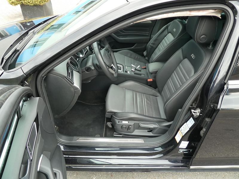 Volkswagen Passat Variant 2,0TSi 140kW R LINE automat - fotka 11 z 15