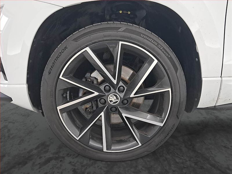 Škoda Karoq (2023) Sportline 2.0 TDI - fotka 15 z 20
