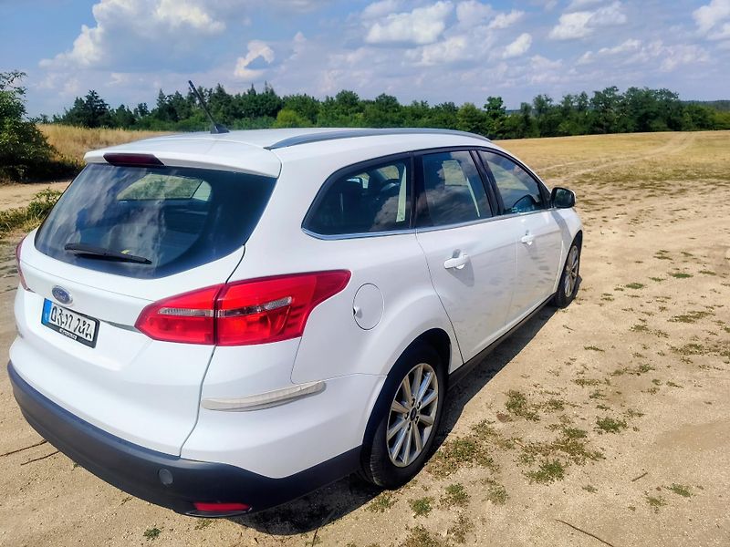 Ford Focus (2018) Ford Focus Kombi 1.5 TDCi 88kw - fotka 5 z 11
