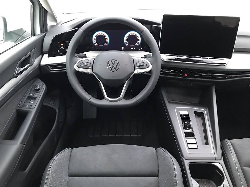 Volkswagen Golf (2026) People 7DSG mHEV 1,5eTSI - fotka 6 z 9