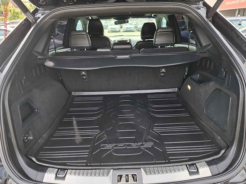 Ford Edge (2019) 2.0TDCi 4x4, 1.maj, AT, LED - fotka 7 z 24