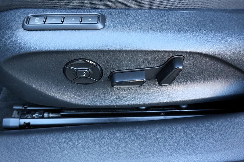 Škoda Superb 2.0 TSI, L&K, ČR, 4x4, Záruka - fotka 35 z 43