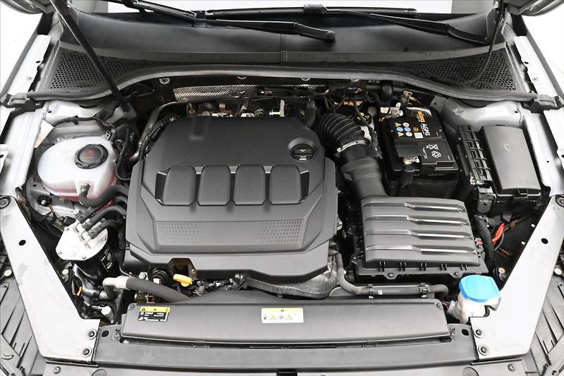 Volkswagen Passat 2,0 TDI 110 kW DSG Business Zá - fotka 9 z 32
