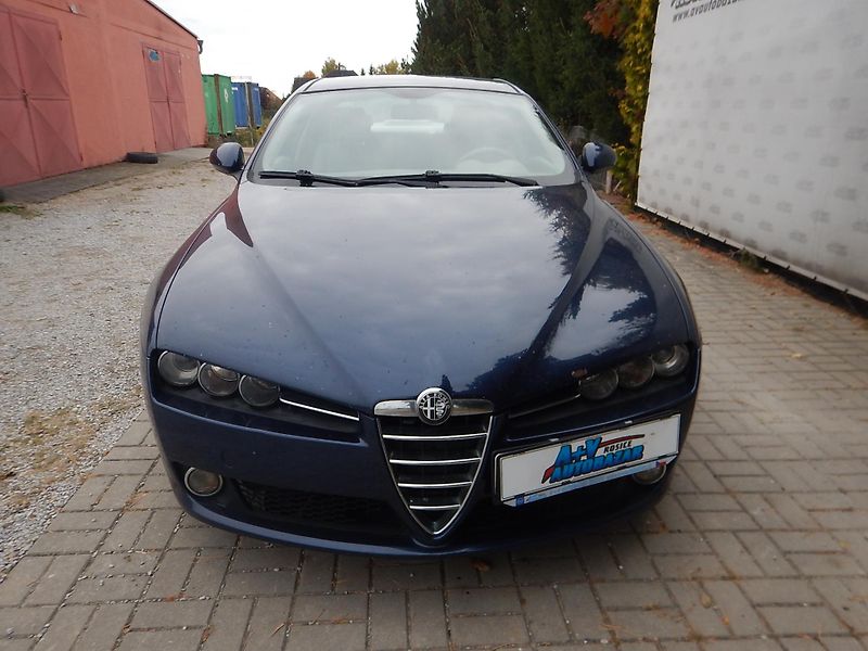 Alfa Romeo 159 1.9 Jtd 110 kw - fotka 6 z 13