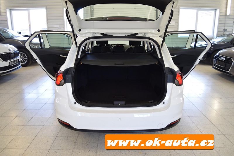 Fiat Tipo 1.6 MJT AUTOMAT  - fotka 18 z 45