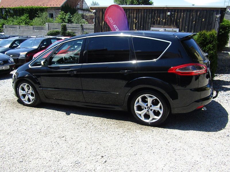 Ford S-MAX (2011) TITANIUM S 2.0 TDCi - fotka 4 z 44