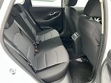 Hyundai i30 (2023) 1.5i KAMERA 1.MAJITEL ČR - náhled 10