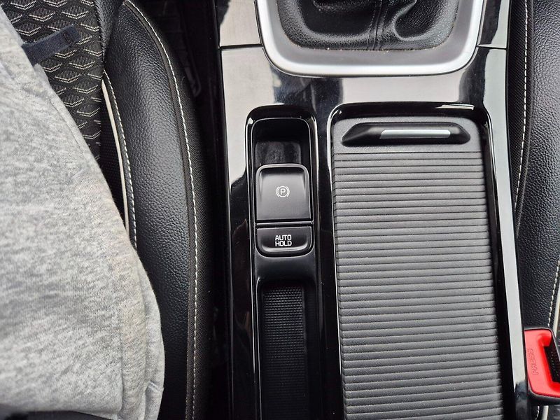 Kia XCeed (2022) 1.5i TOP  NOVE V CZ EXKLUSIVE - fotka 28 z 37