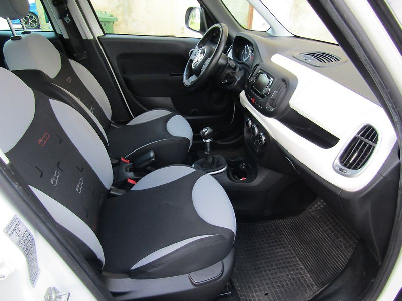 Fiat 500L (2013) 1.6 JTD 77kW - fotka 29 z 43