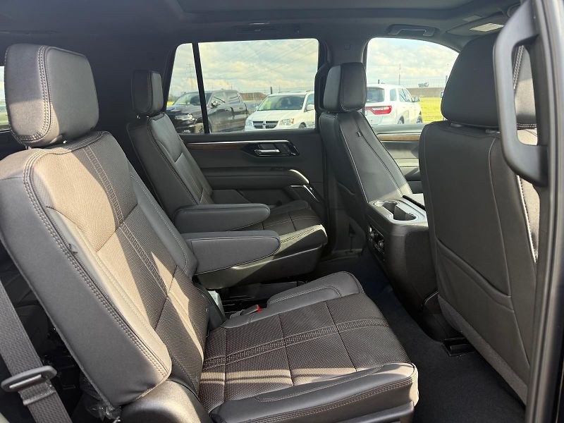 Chevrolet Tahoe (2026) HIGH COUNTRY 6.2l EcoTec3 V8 - fotka 9 z 13