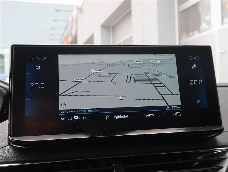 Peugeot 3008 (2022) 1.2 PureTech - fotka 13 z 17