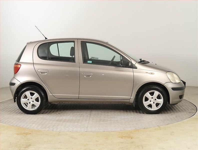 Toyota Yaris (2004) 1.0 VVT-i, po STK, servisované - fotka 6 z 14