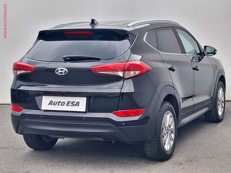Hyundai Tucson (2016) 1.6 GDi, Navi, kamera - fotka 4 z 17