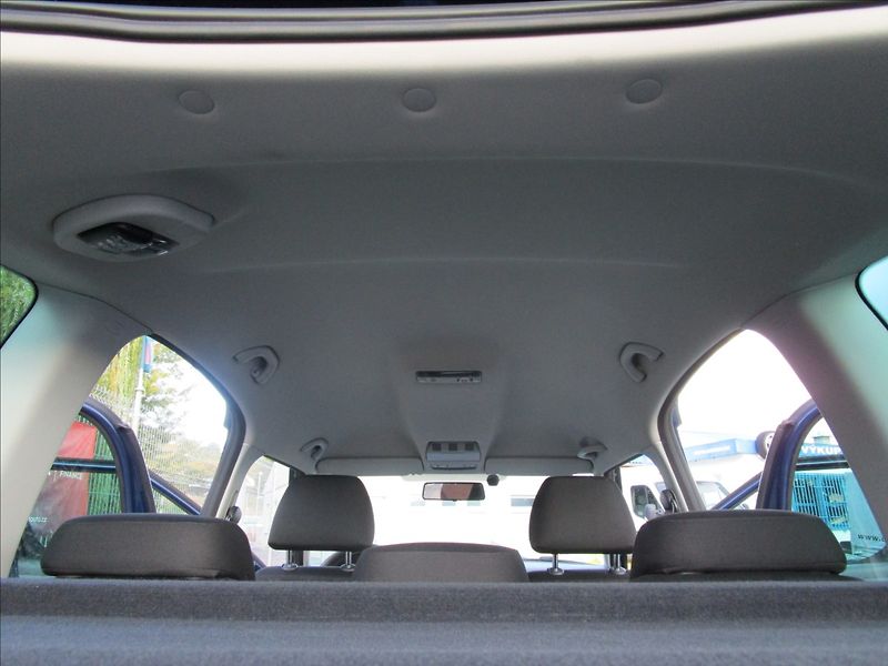 Škoda Roomster 1.4i 16V Ambition, aut Klima - fotka 41 z 48