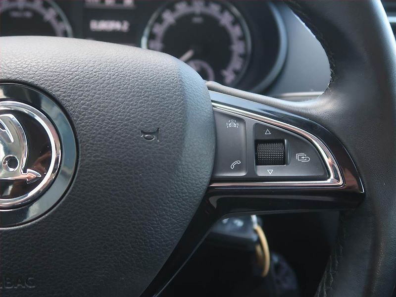 Škoda Octavia (2017) 1.6 TDI, Tempomat - fotka 17 z 18