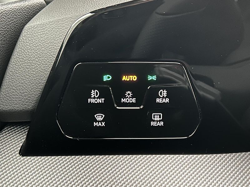 Volkswagen Golf 2.0 TSI GTI - fotka 20 z 31