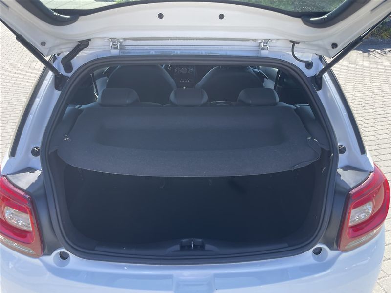 Citroën DS3 1,4 i 70kw Klimatronic ESP, Te - fotka 9 z 33