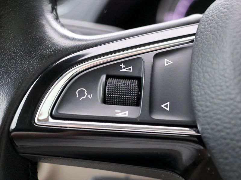 Škoda Superb 2,0 TDI 140kW L&K 4x4 CZ - fotka 28 z 46