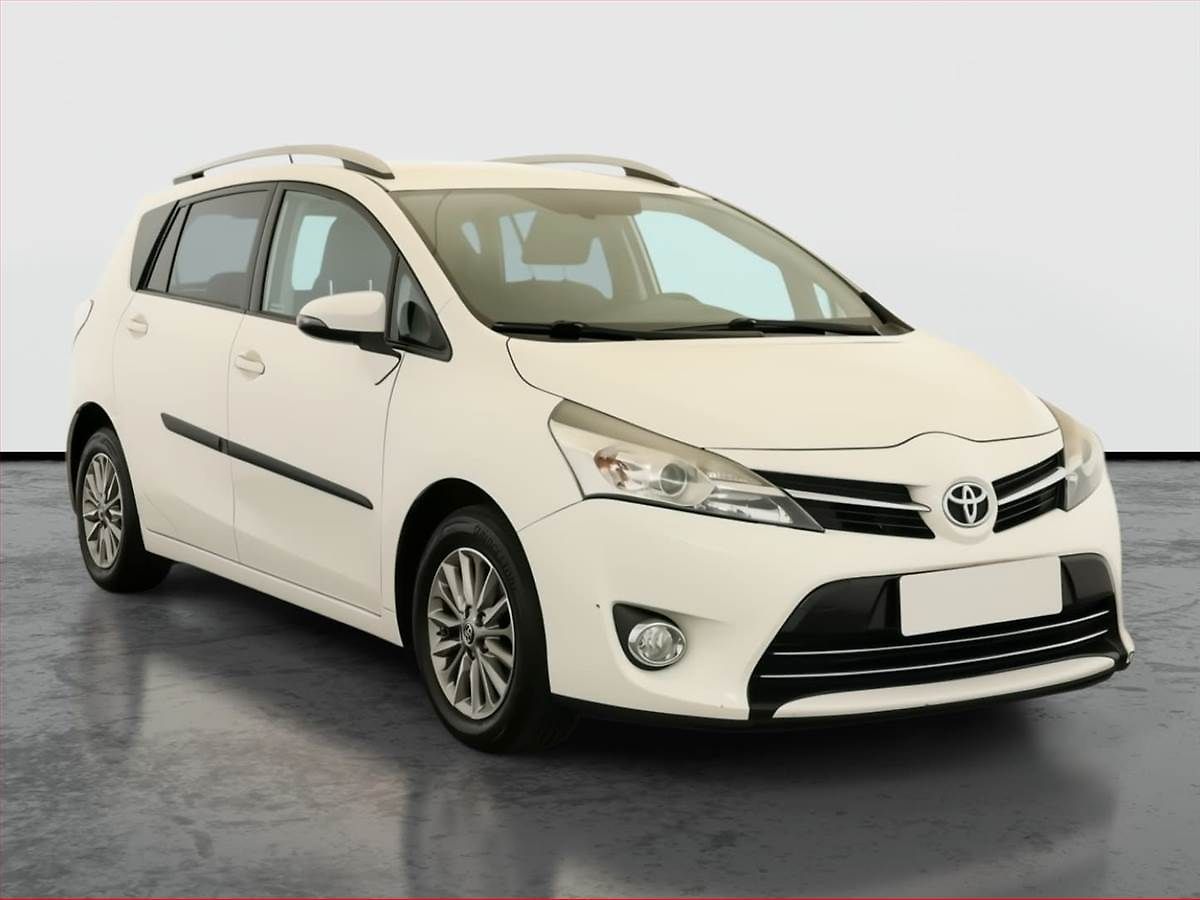 Toyota Verso 1.8 Valvematic, Serv.kniha