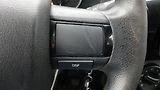 Toyota Hilux 2.4 D-4D Double Cab 4x4 Live - náhled 12