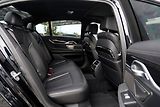 BMW Řada 7 750i xDrive Mpaket/530 PS - náhled 33