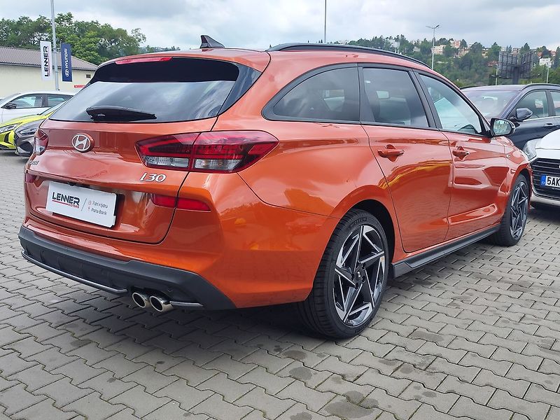 Hyundai i30 1.5 T-GDi/103kW N-Line DCT - fotka 5 z 32