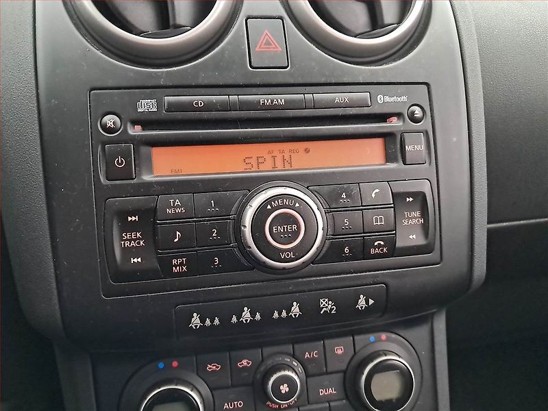 Nissan Qashqai (2009) 1.6, Tempomat - fotka 12 z 16