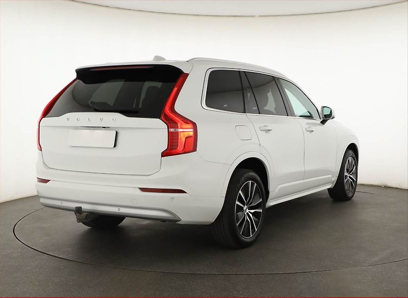 Volvo XC90 (2021) B5 AWD - fotka 5 z 21