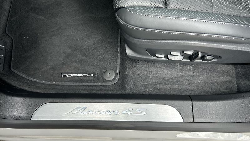Porsche Macan (2026) 4S Electric - fotka 23 z 30
