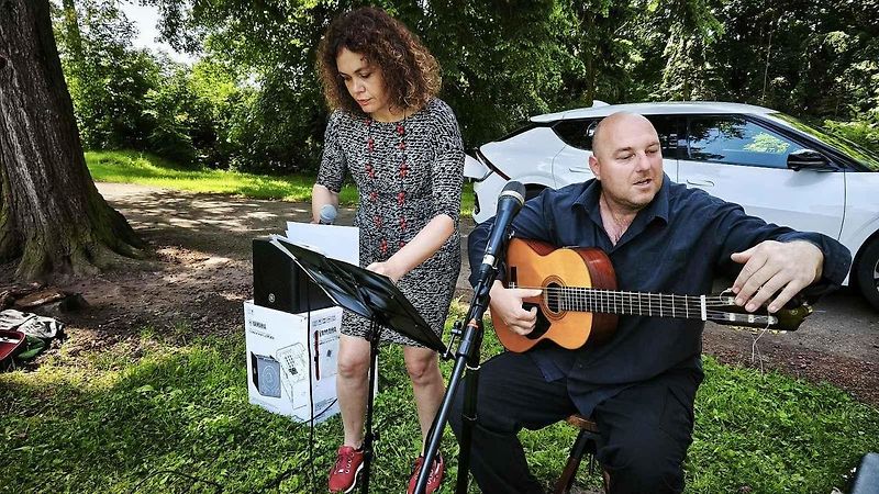 Kia posloužila jako generátor pro koncert v Dětském domově v Broumově.