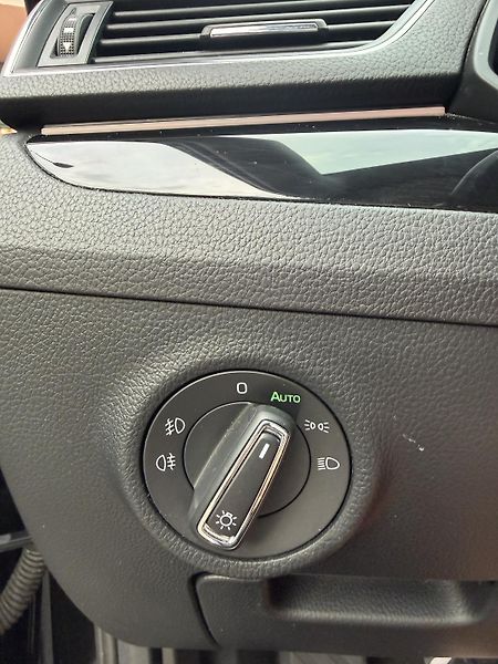 Škoda Superb (2017) Laurin & Klement 2.0 TDI 140kW - fotka 21 z 24