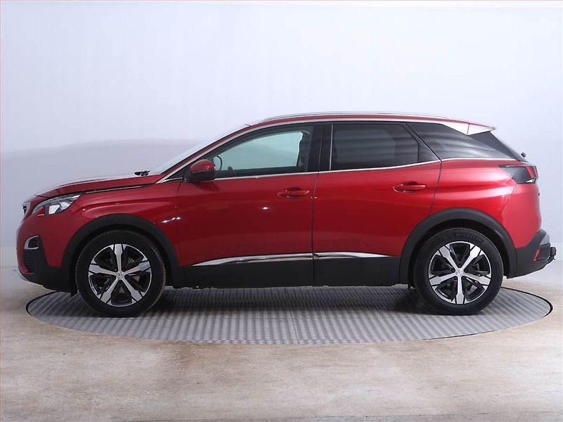 Peugeot 3008 (2020) Allure 1.2 PureTech, Automat - fotka 3 z 23