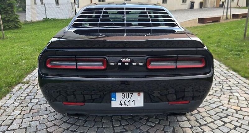 Dodge Challenger (2018) RT - fotka 8 z 12