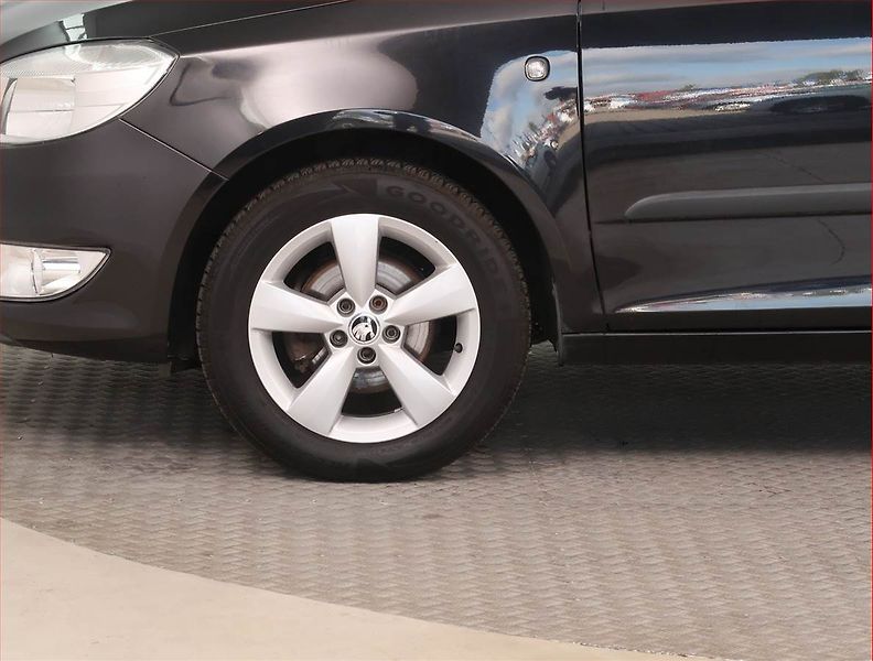 Škoda Fabia (2014) 1.2 TSI - fotka 14 z 15