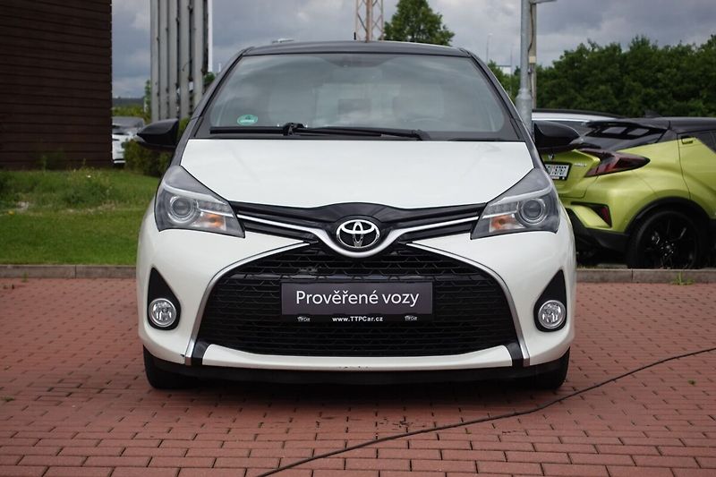 Toyota Yaris 1.33 VVT-i Multidrive S Bi-ton - fotka 2 z 28