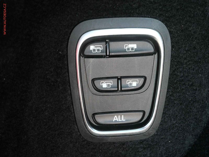 Renault Grand Scénic (2018) 1.5 dCi, Intense, navi, TZ - fotka 24 z 26